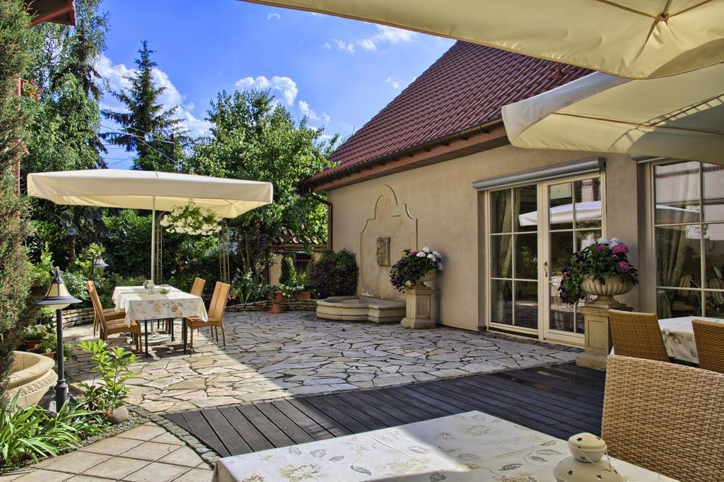 Villa Estera - Hotel & Restauracja Michalowice  Exterior photo