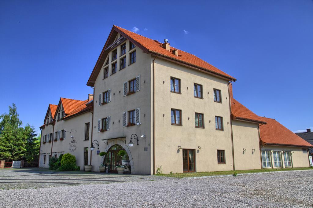 Villa Estera - Hotel & Restauracja Michalowice  Exterior photo
